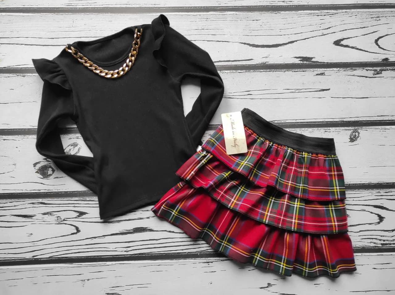 Najlepsze spódnice w kratę dla dziewczynki - styl, materiały i ceny