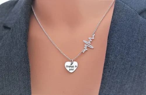 Naszyjnik linia życia co oznacza? Odkryj jego głębokie znaczenie