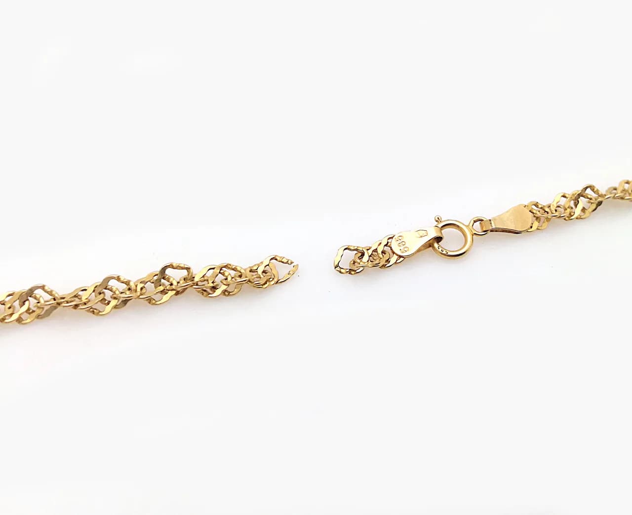 Ile kosztuje naprawa zerwanej bransoletki? Sprawdź ceny i czynniki wpływające na koszt